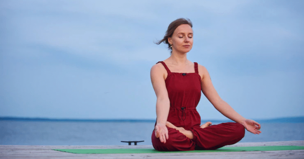 घर पर रहकर भी एक्टिव कैसे रहें?